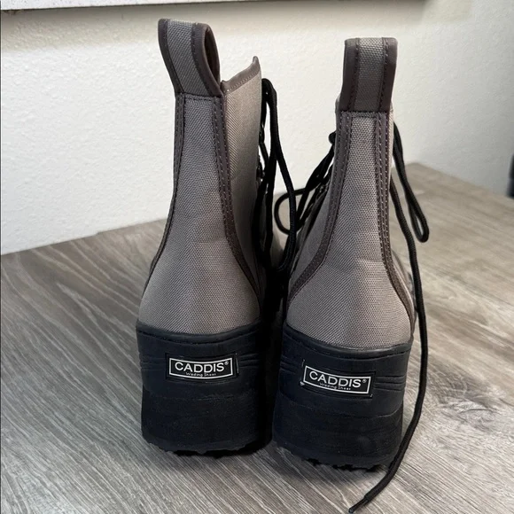 Women's Gray and Black wading boots - Picture 2 of 7